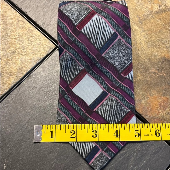 Bugle Boy tie - Picture 2 of 4